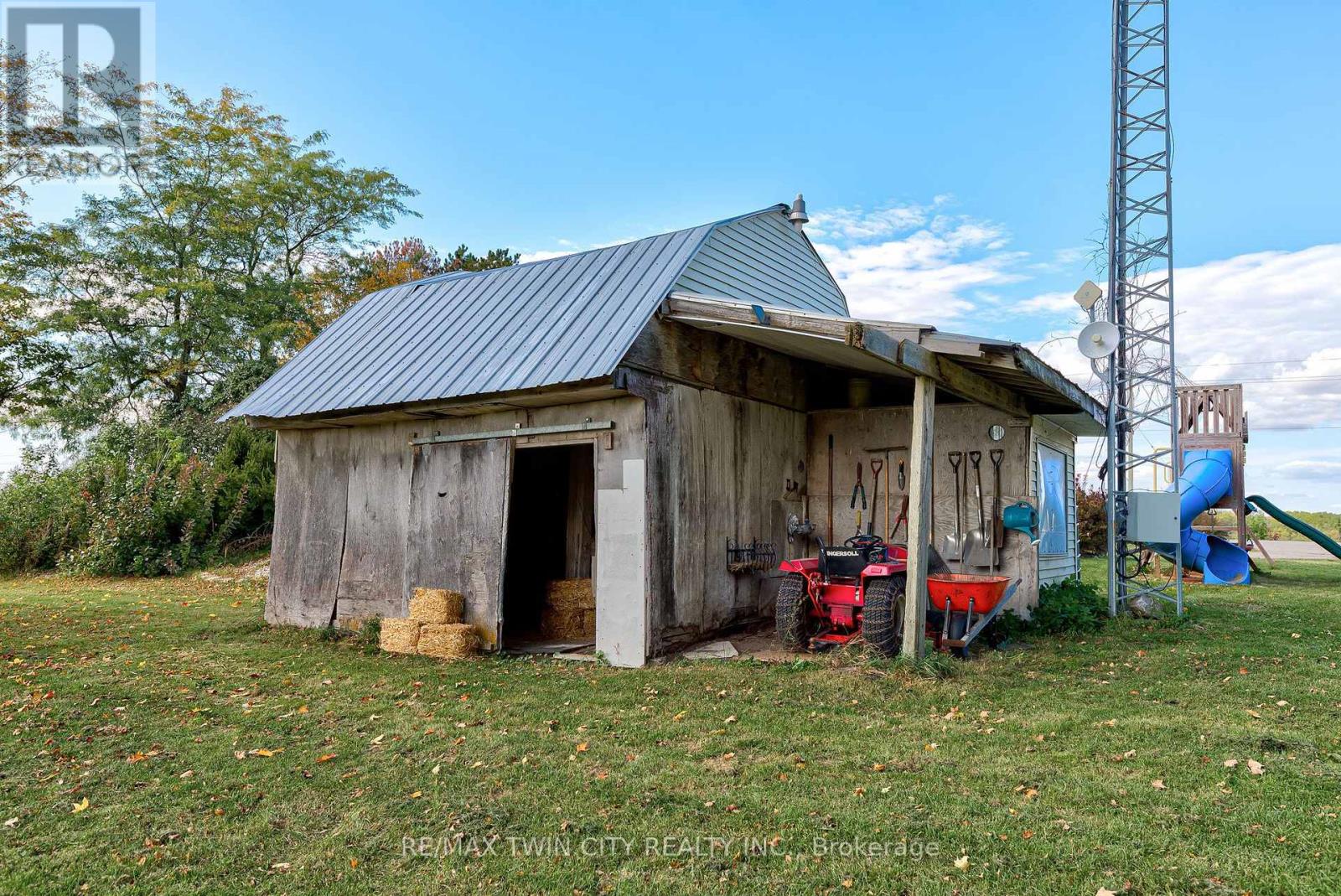 2653 Huron Road Property Photo 42