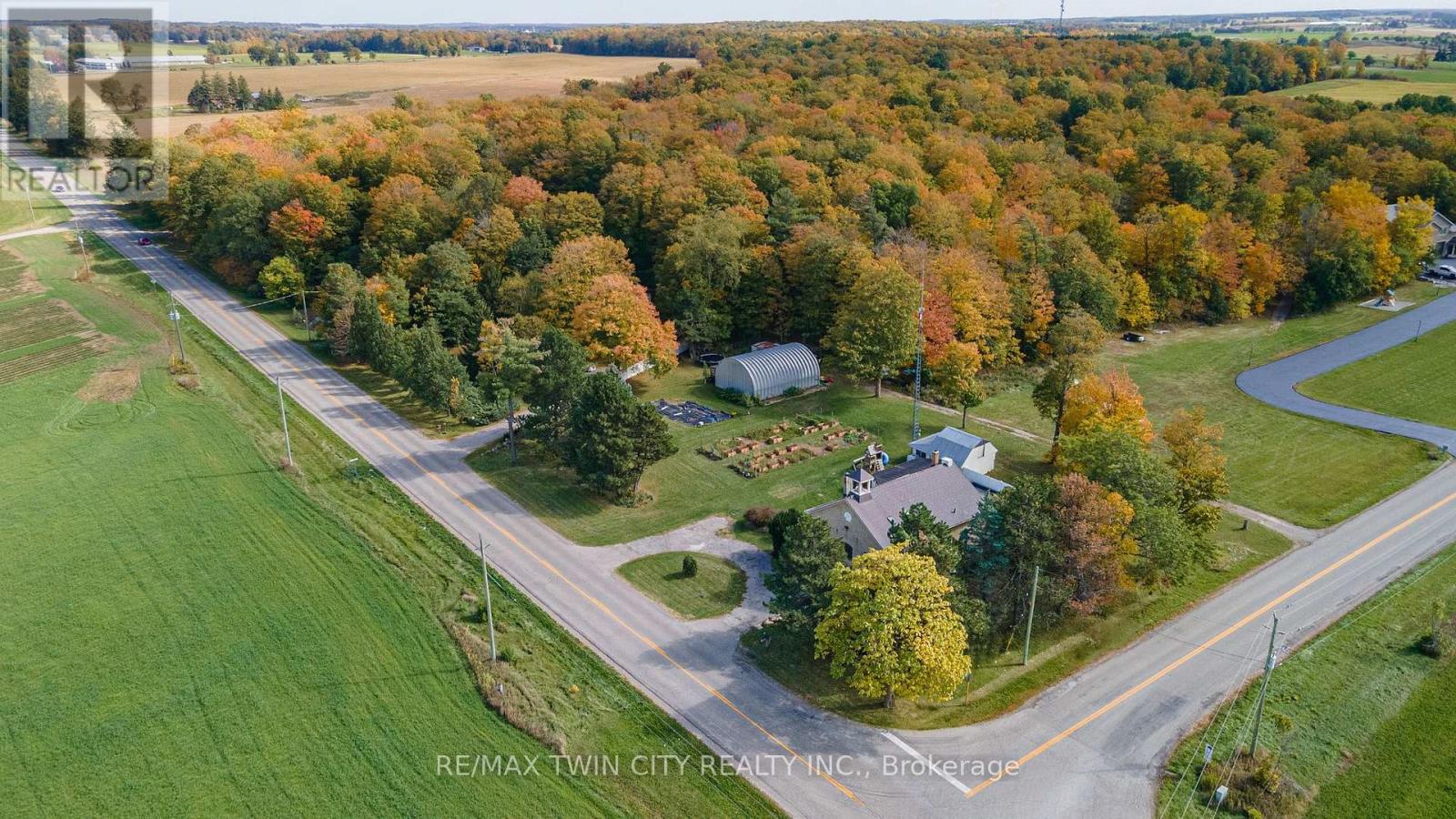 2653 Huron Road Property Photo 47