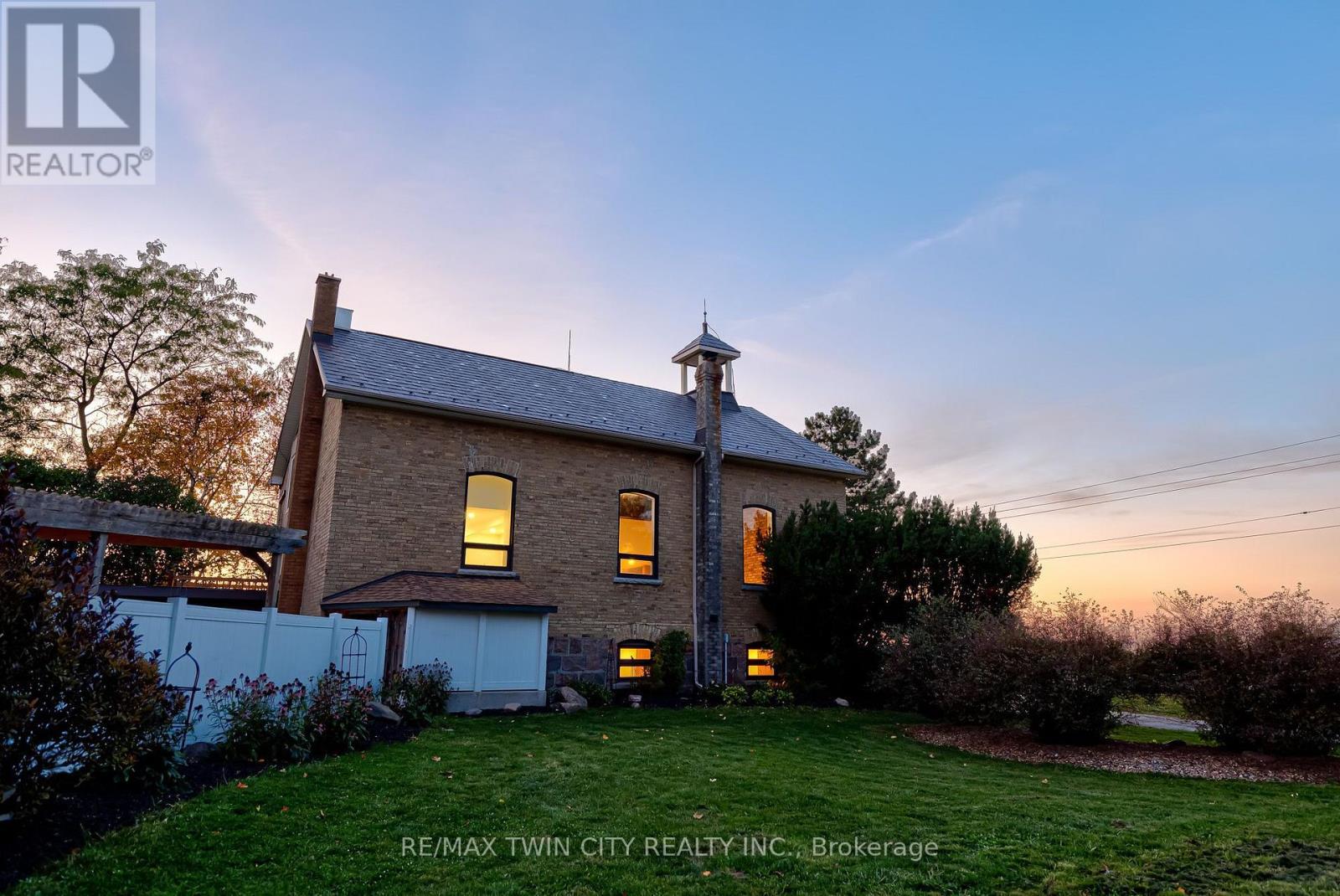 2653 Huron Road Property Photo 48