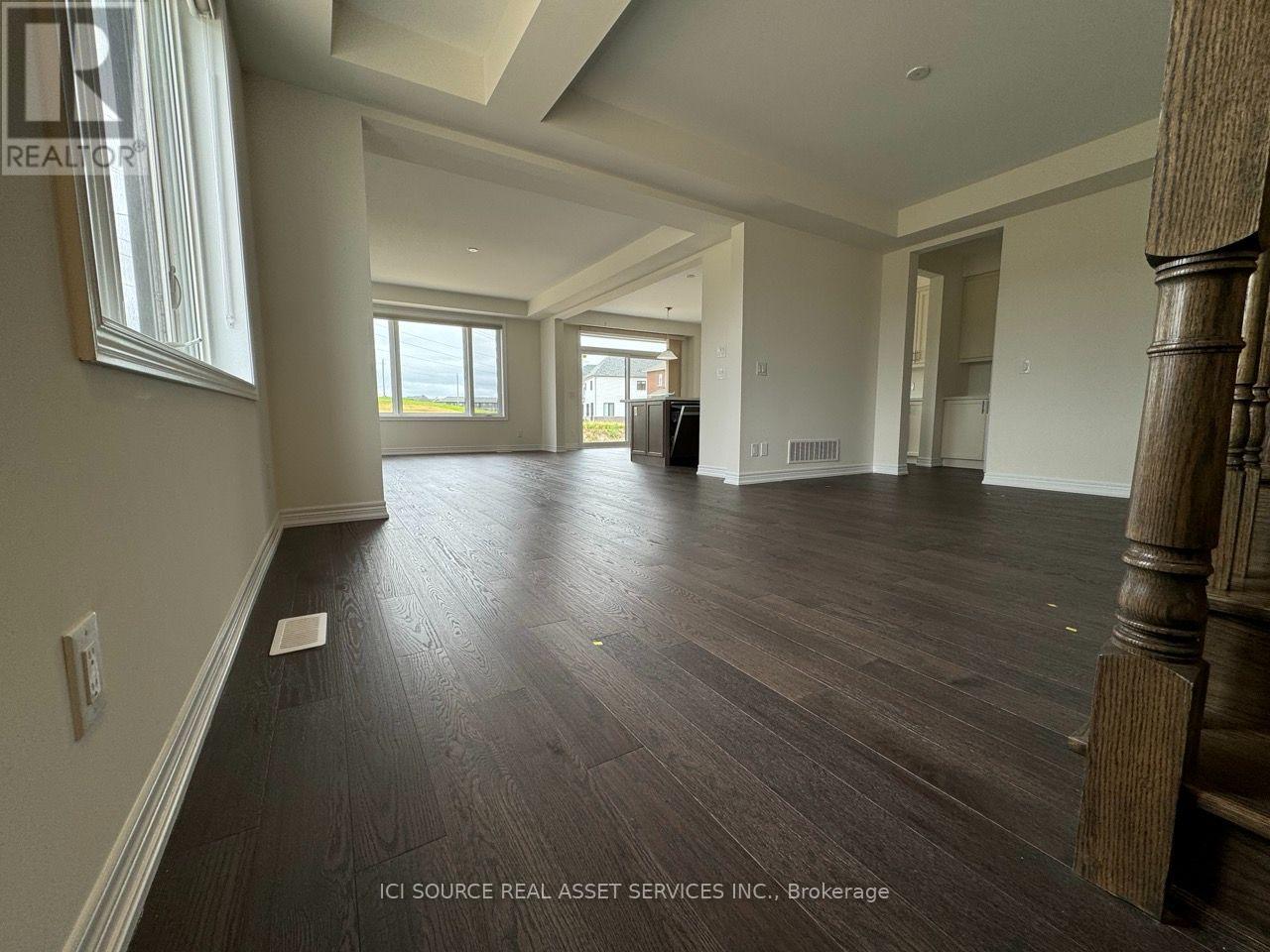 10 Guernsey Drive Property Photo 5