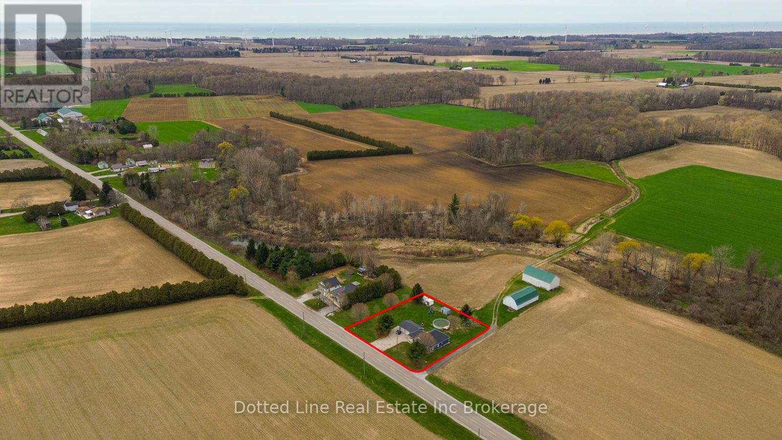 573 Norfolk County Rd 28 Road W Property Photo 2
