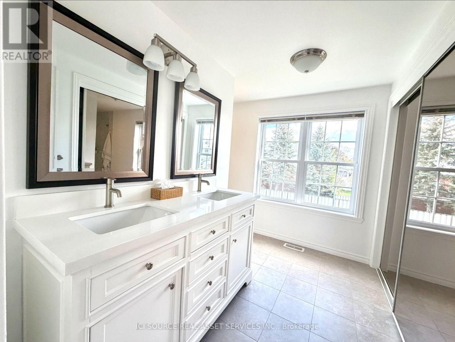 1920 Belvedere Crescent Property Photo 20