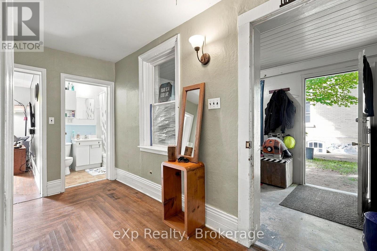 173 Birmingham Street E Property Photo 9