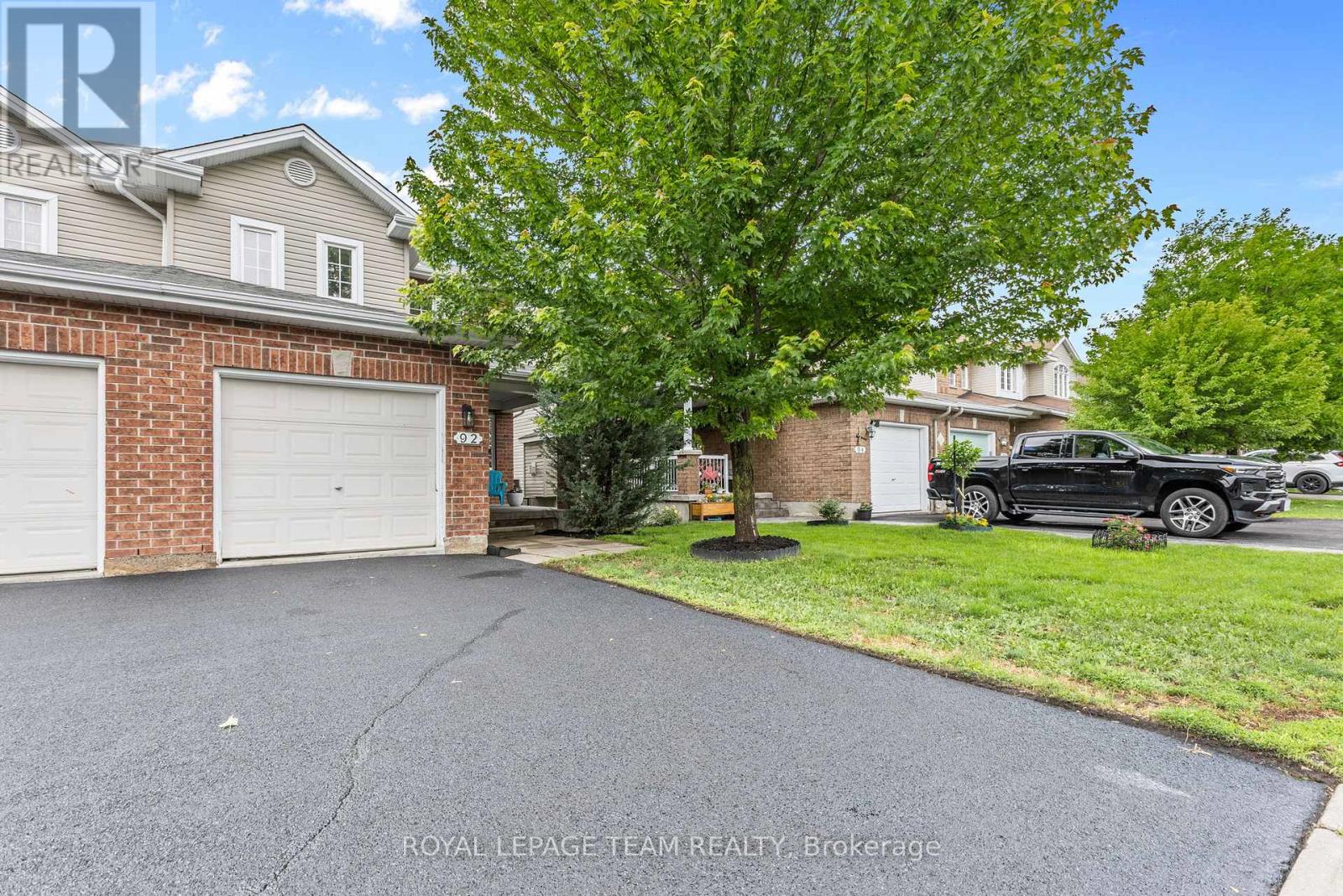 92 Wolff Crescent Property Photo 2
