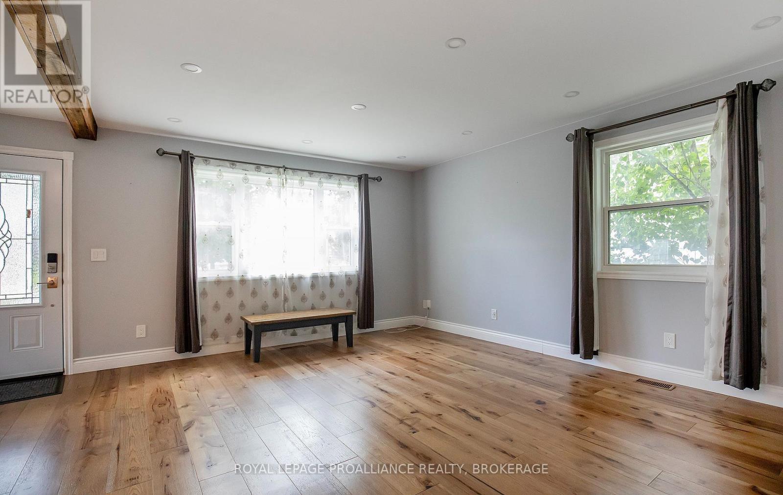 75 Scott Street Property Photo 6