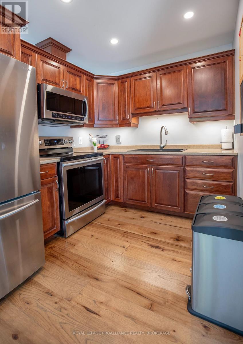 75 Scott Street Property Photo 8
