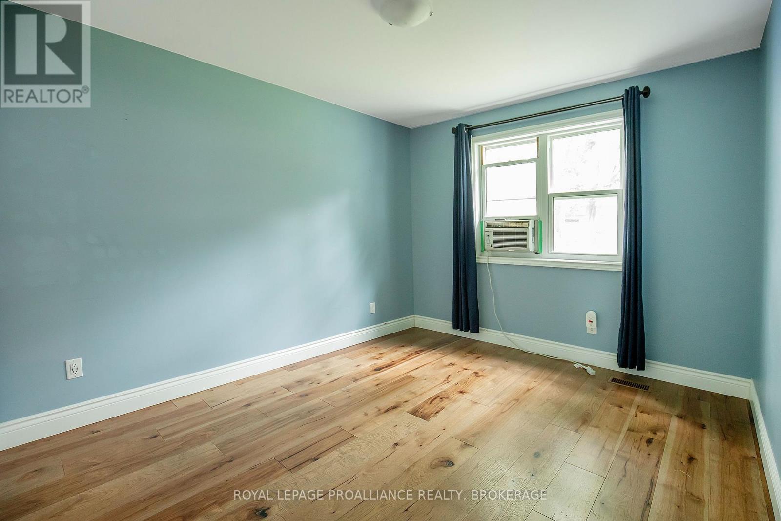 75 Scott Street Property Photo 9