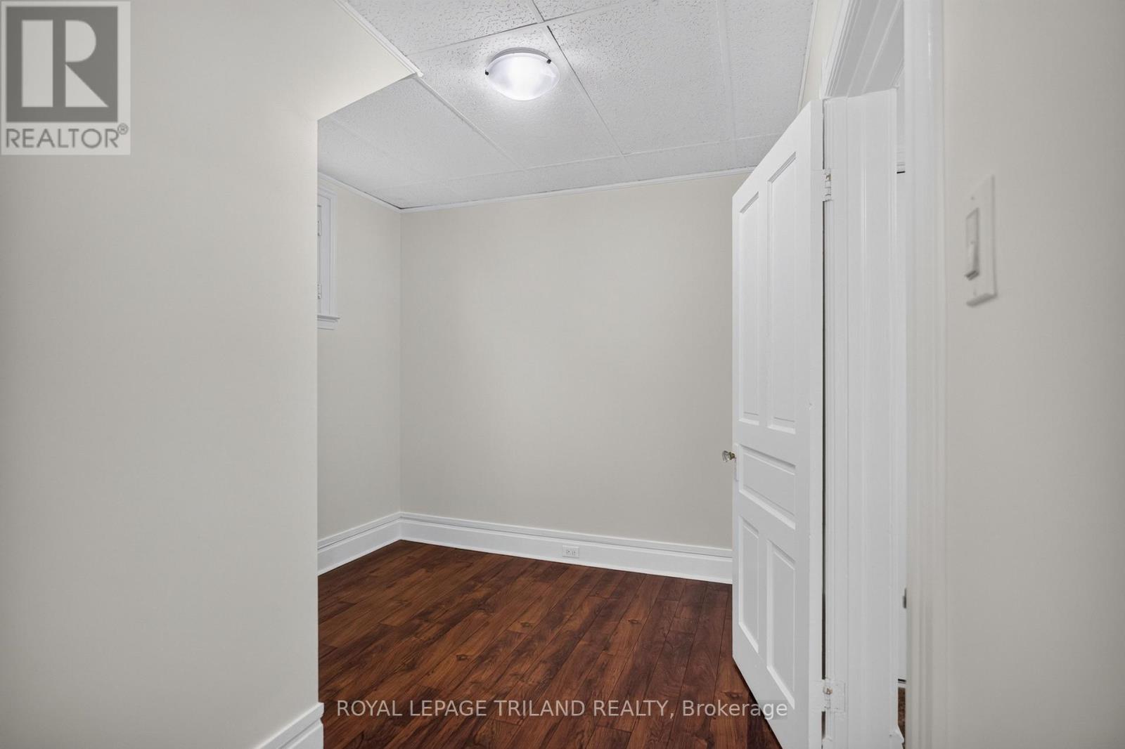 2.5 Antrim Street Property Photo 21