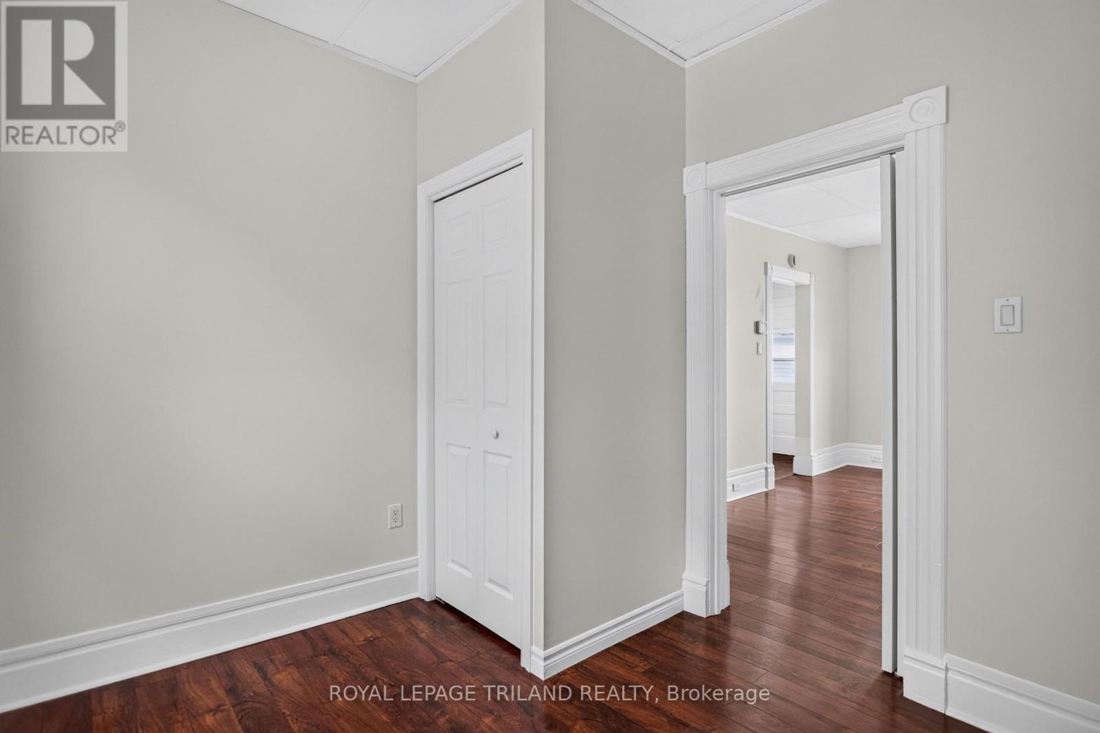 2.5 Antrim Street Property Photo 23