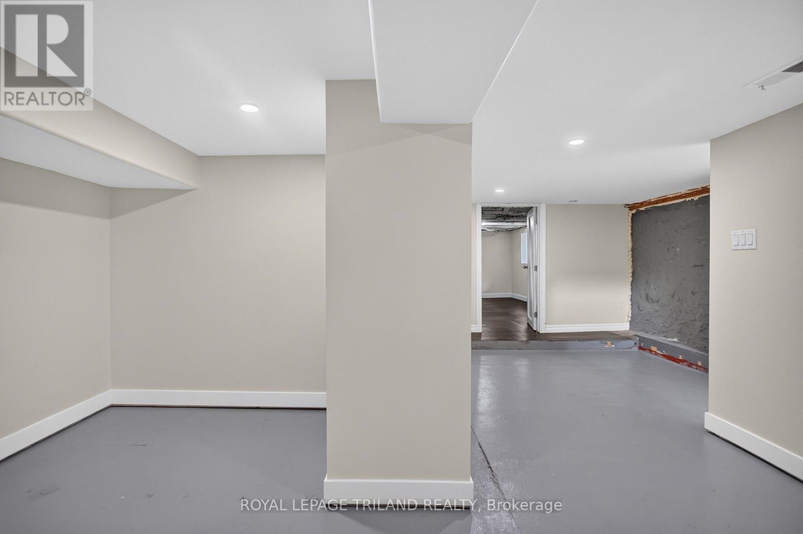 2.5 Antrim Street Property Photo 30