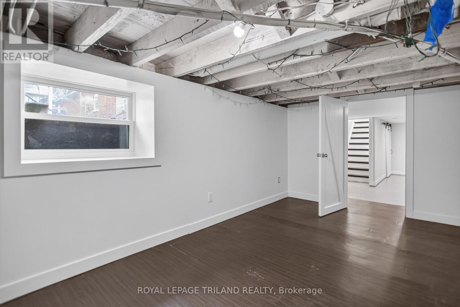 2.5 Antrim Street Property Photo 32