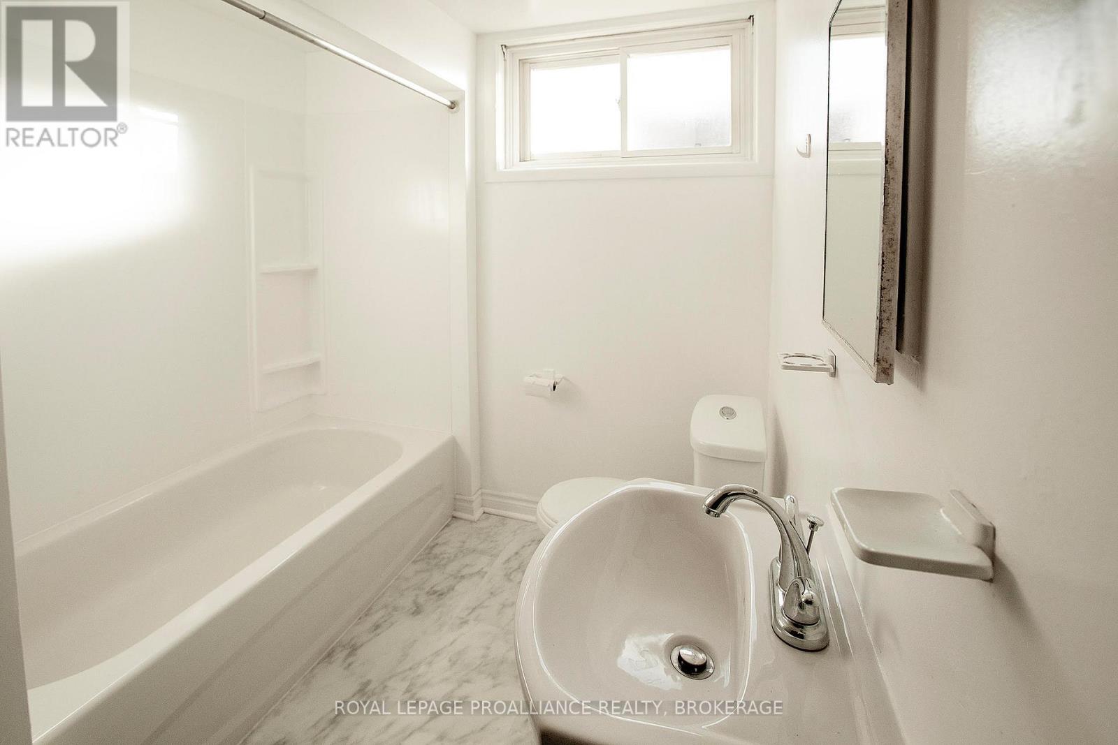 92 Gardiner Street Property Photo 4