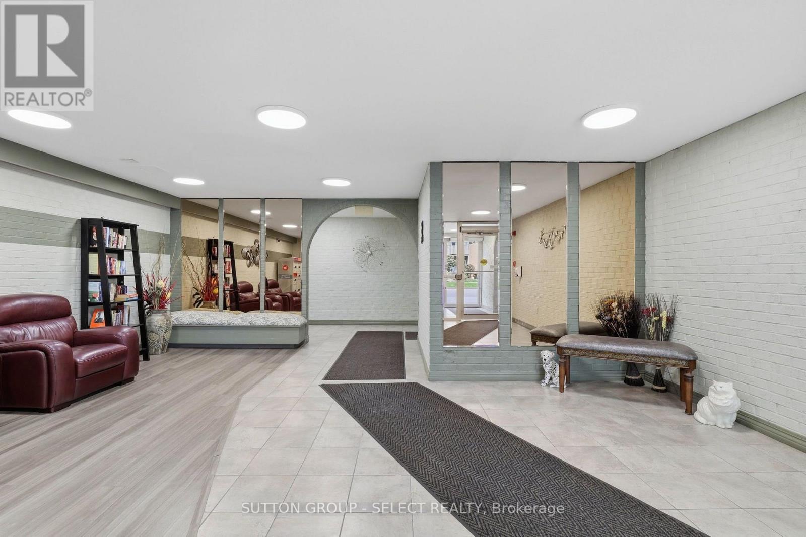 408 - 1102 Jalna Boulevard Property Photo 6