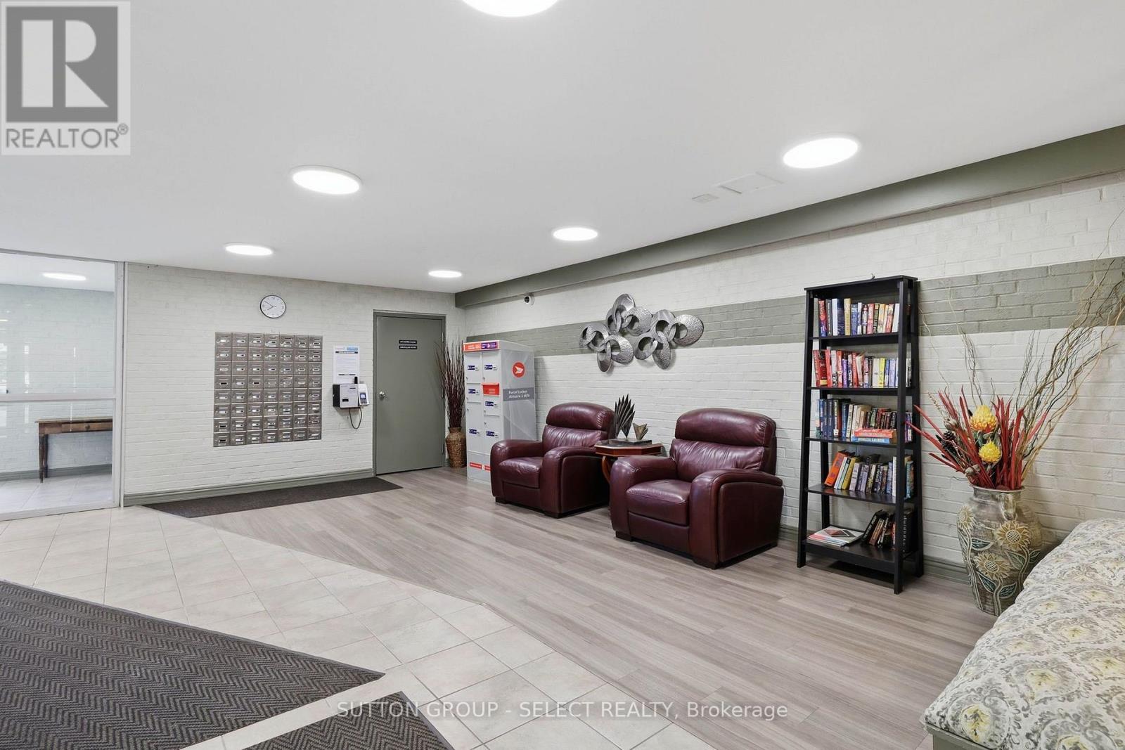 408 - 1102 Jalna Boulevard Property Photo 7