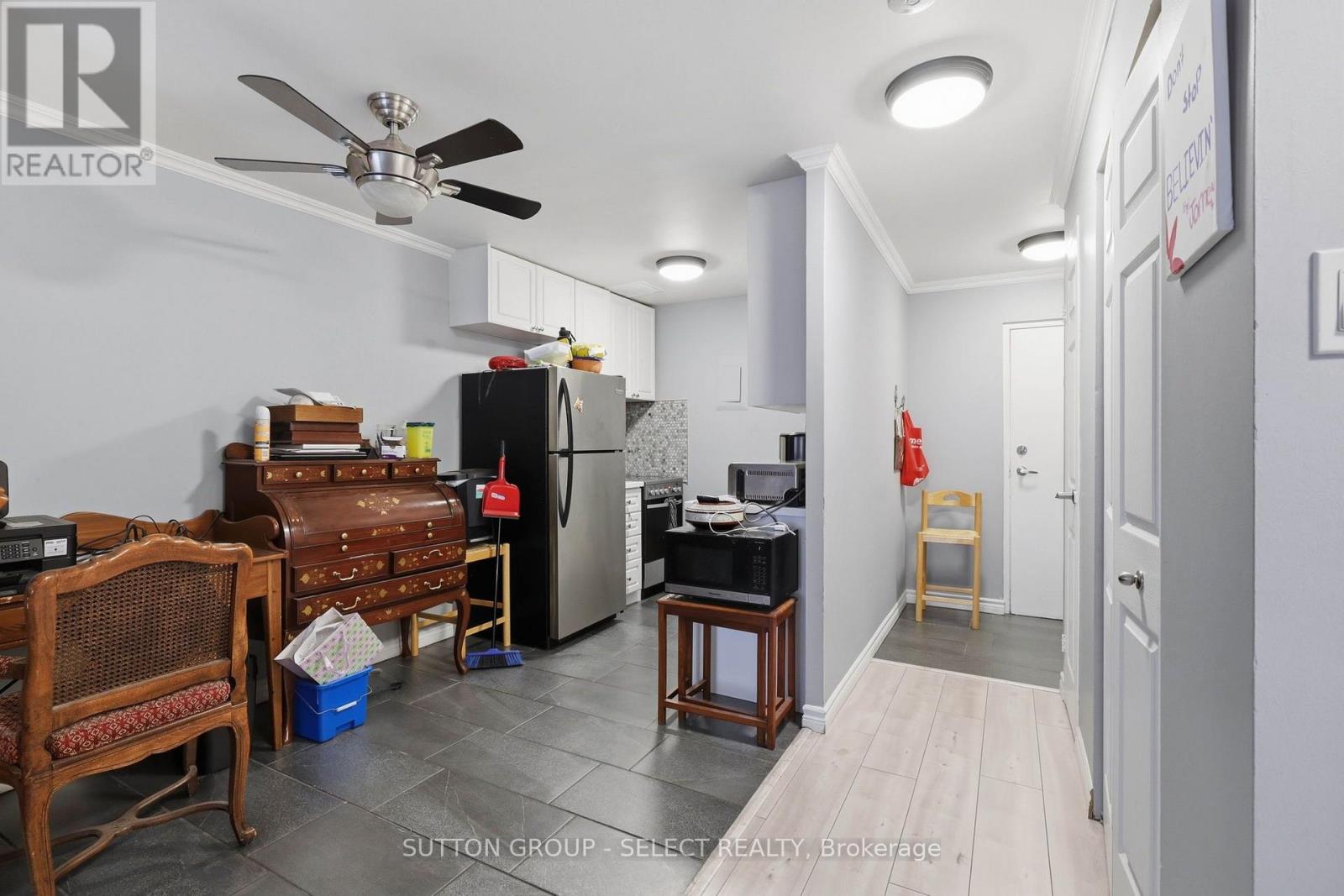 408 - 1102 Jalna Boulevard Property Photo 10