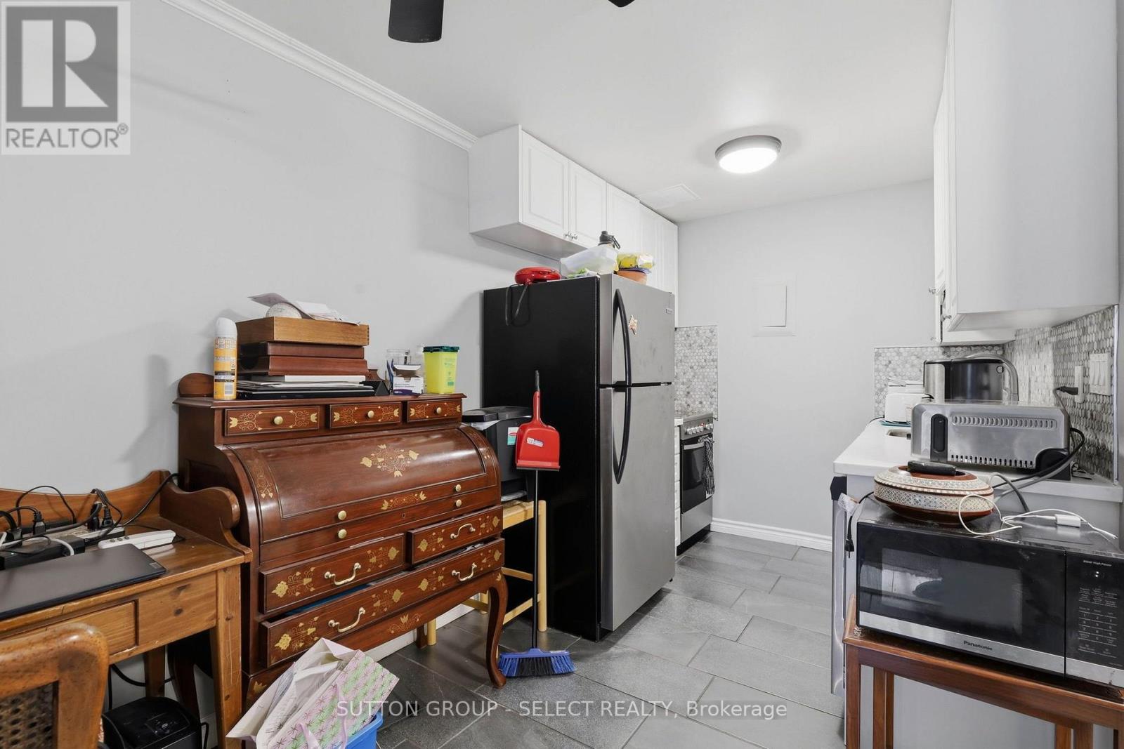 408 - 1102 Jalna Boulevard Property Photo 16