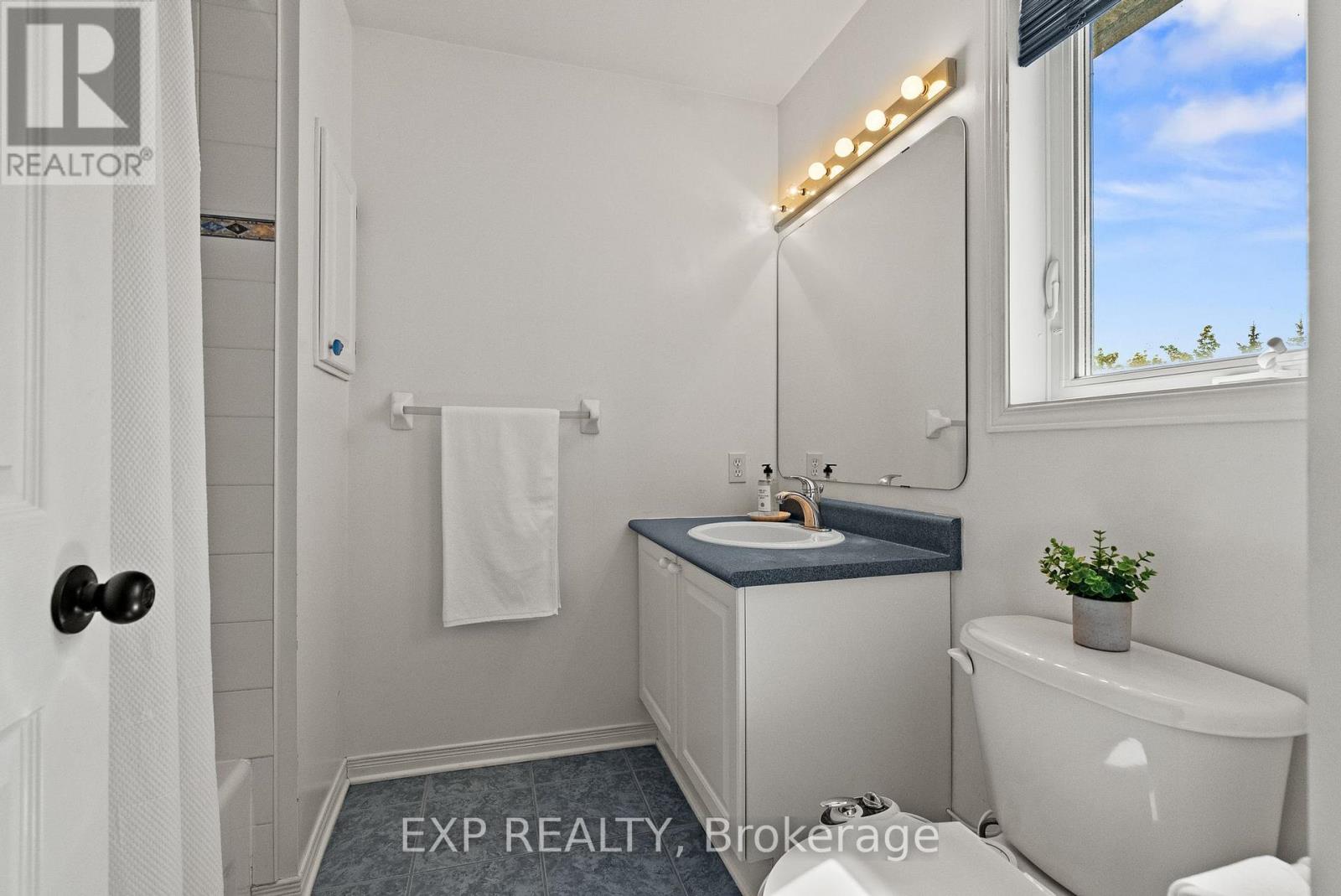 112 Redcliff Avenue Property Photo 36