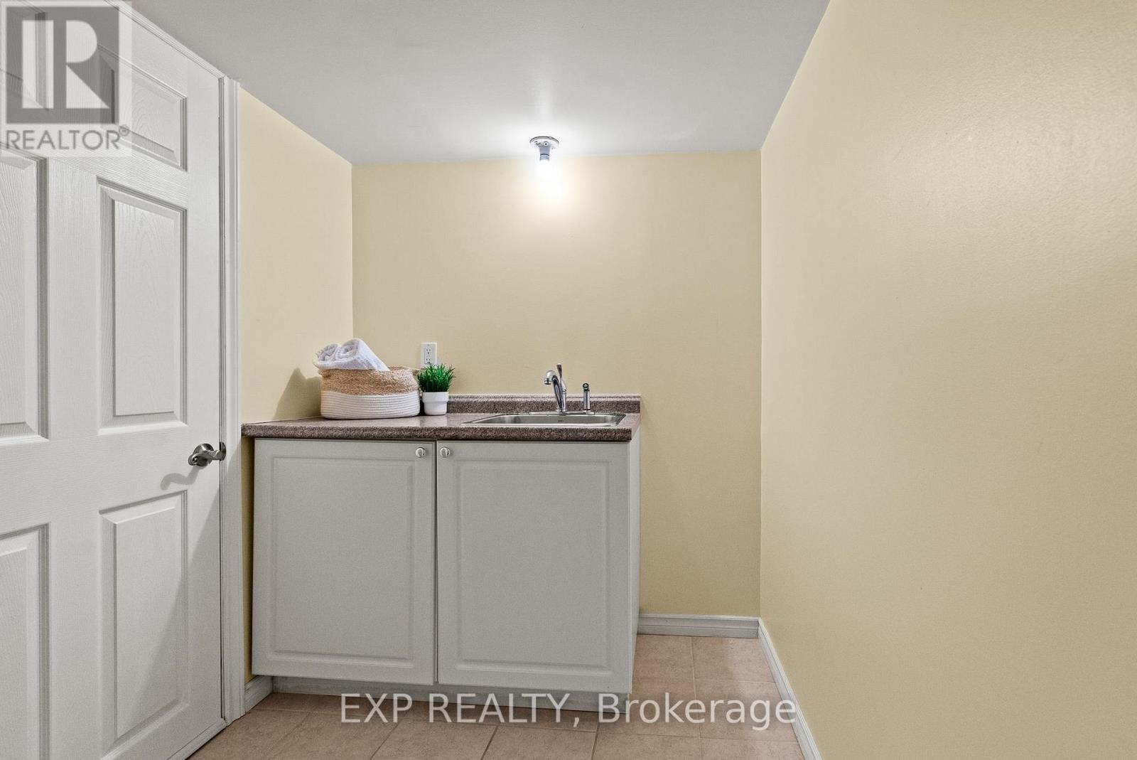 112 Redcliff Avenue Property Photo 39