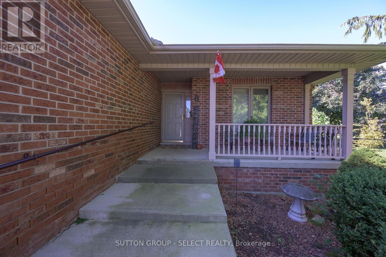 8 Kennedy Court Property Photo 2