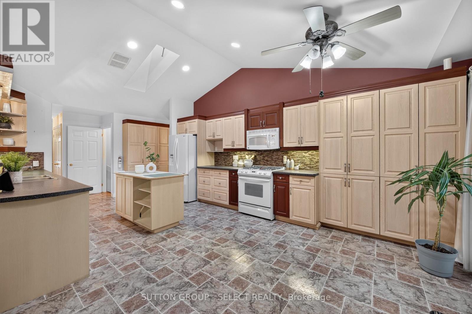 8 Kennedy Court Property Photo 13