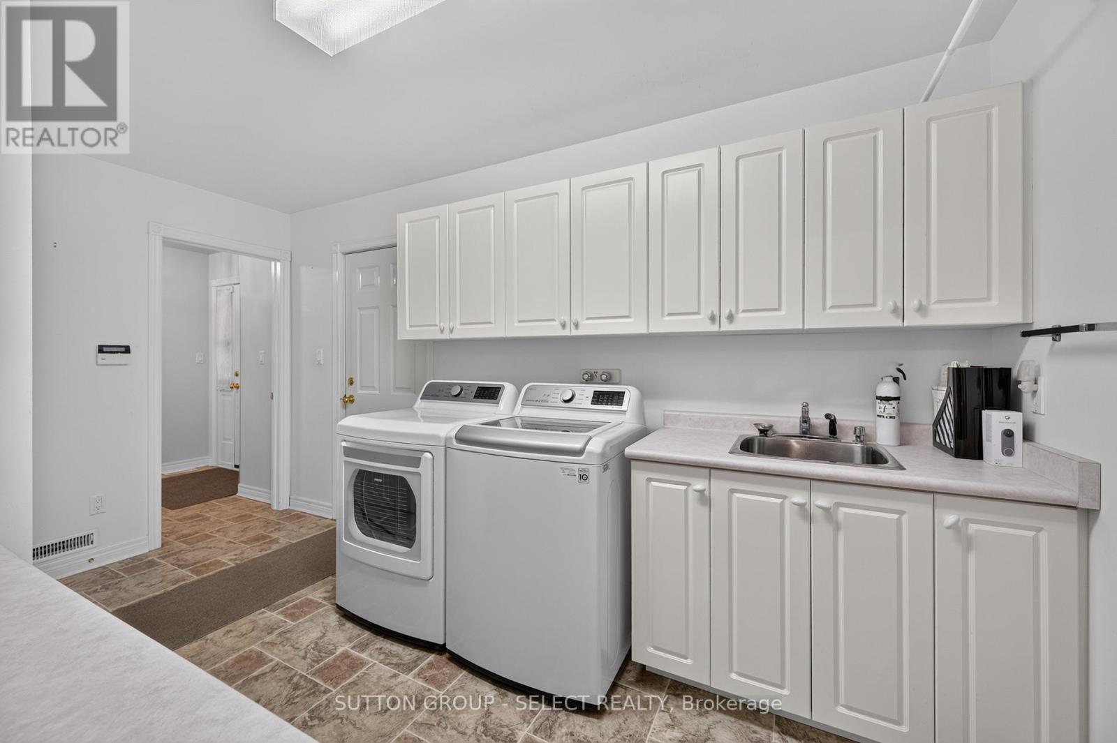 8 Kennedy Court Property Photo 24