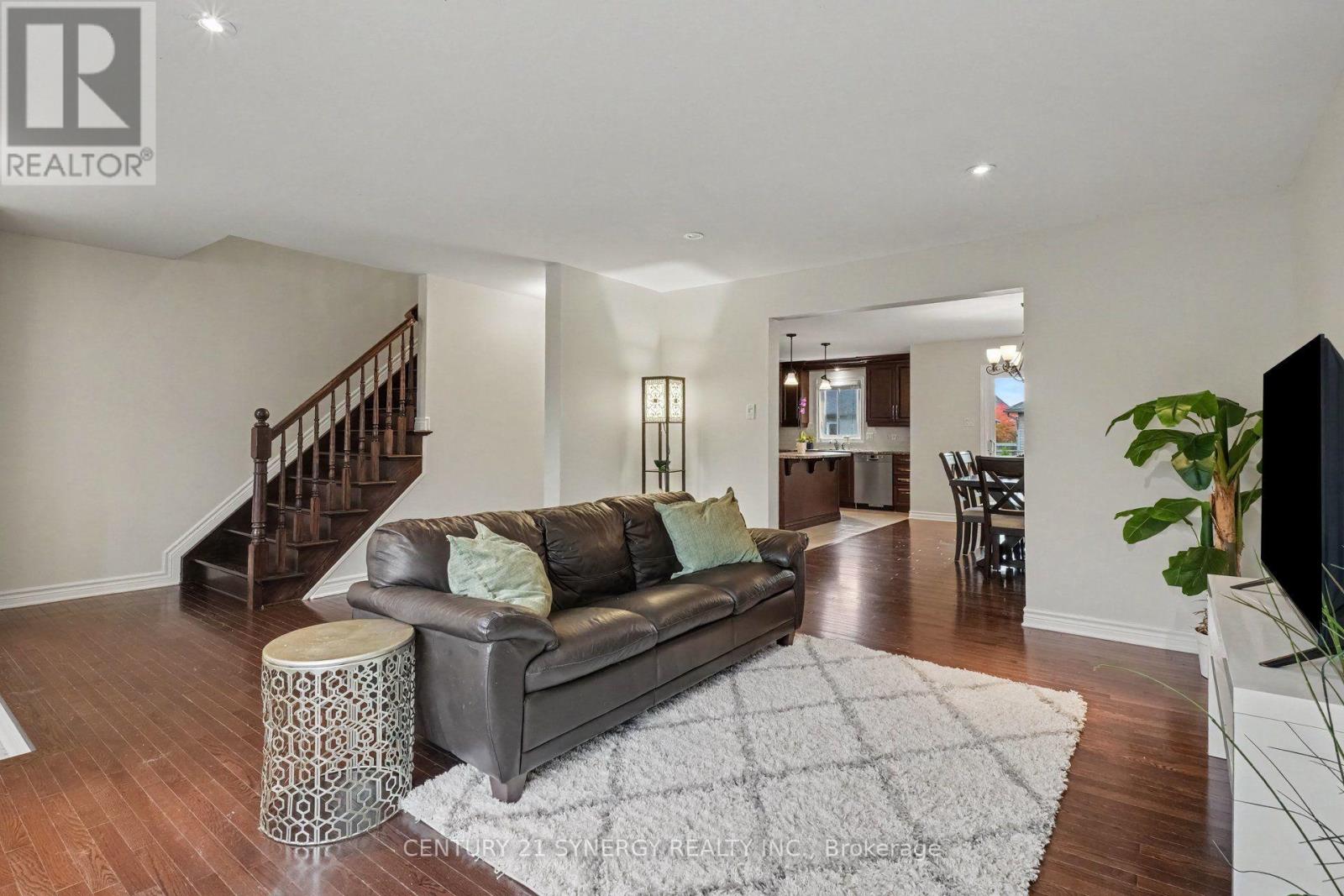 344 Colmar Street Property Photo 5