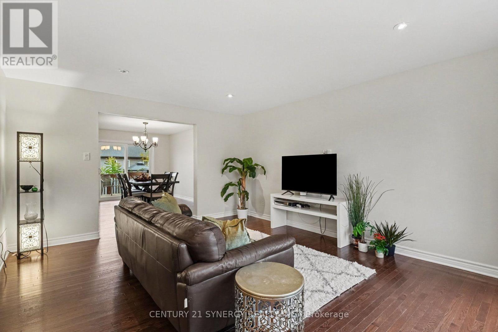 344 Colmar Street Property Photo 7