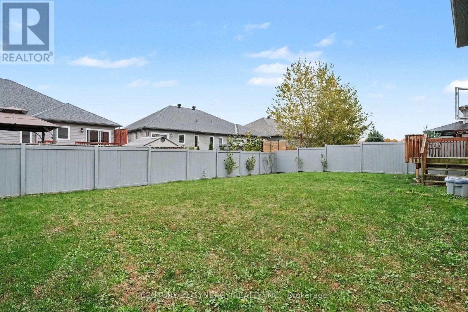 344 Colmar Street Property Photo 34