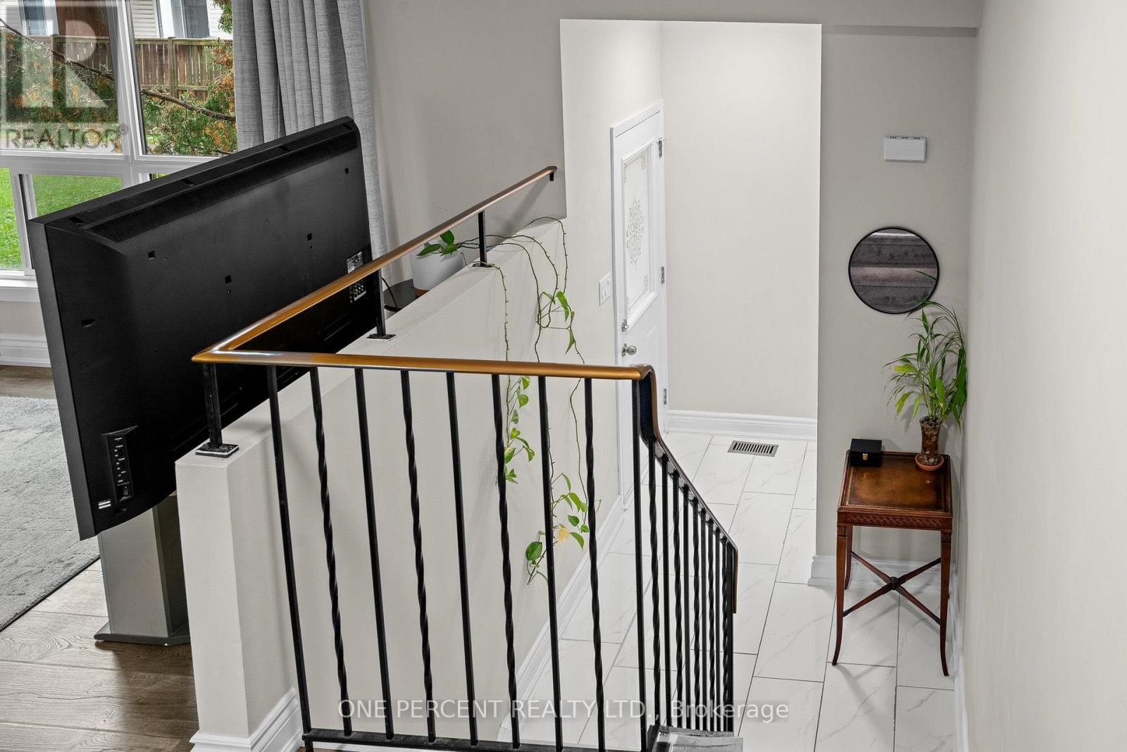 D - 20 Sonnet Crescent Property Photo 6