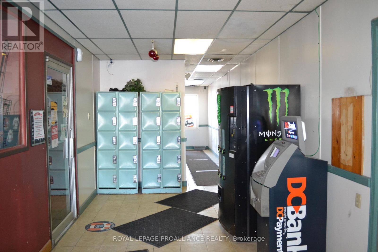 39 Dundas Street E Property Photo 15