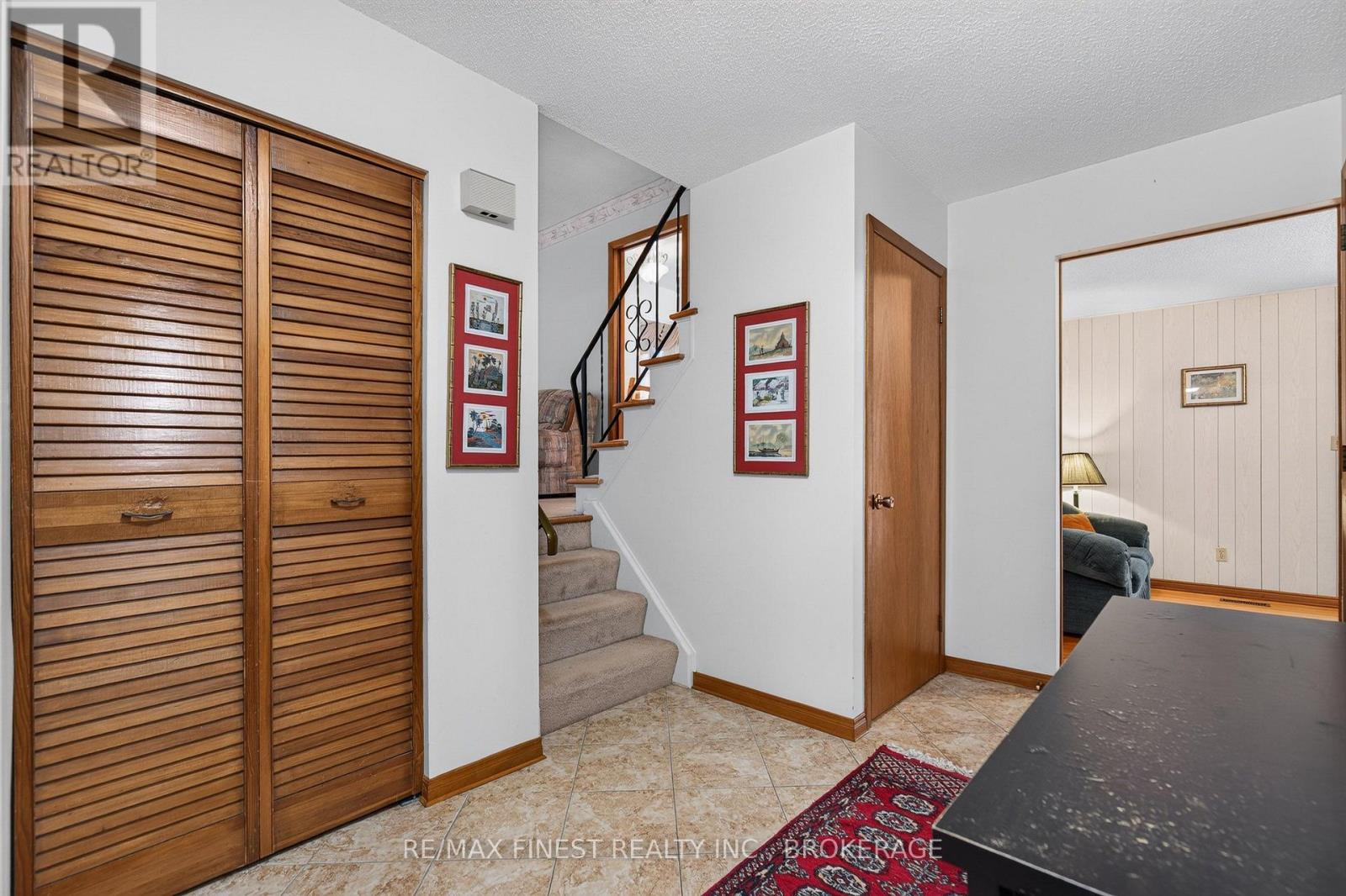 794 Butternut Street Property Photo 7