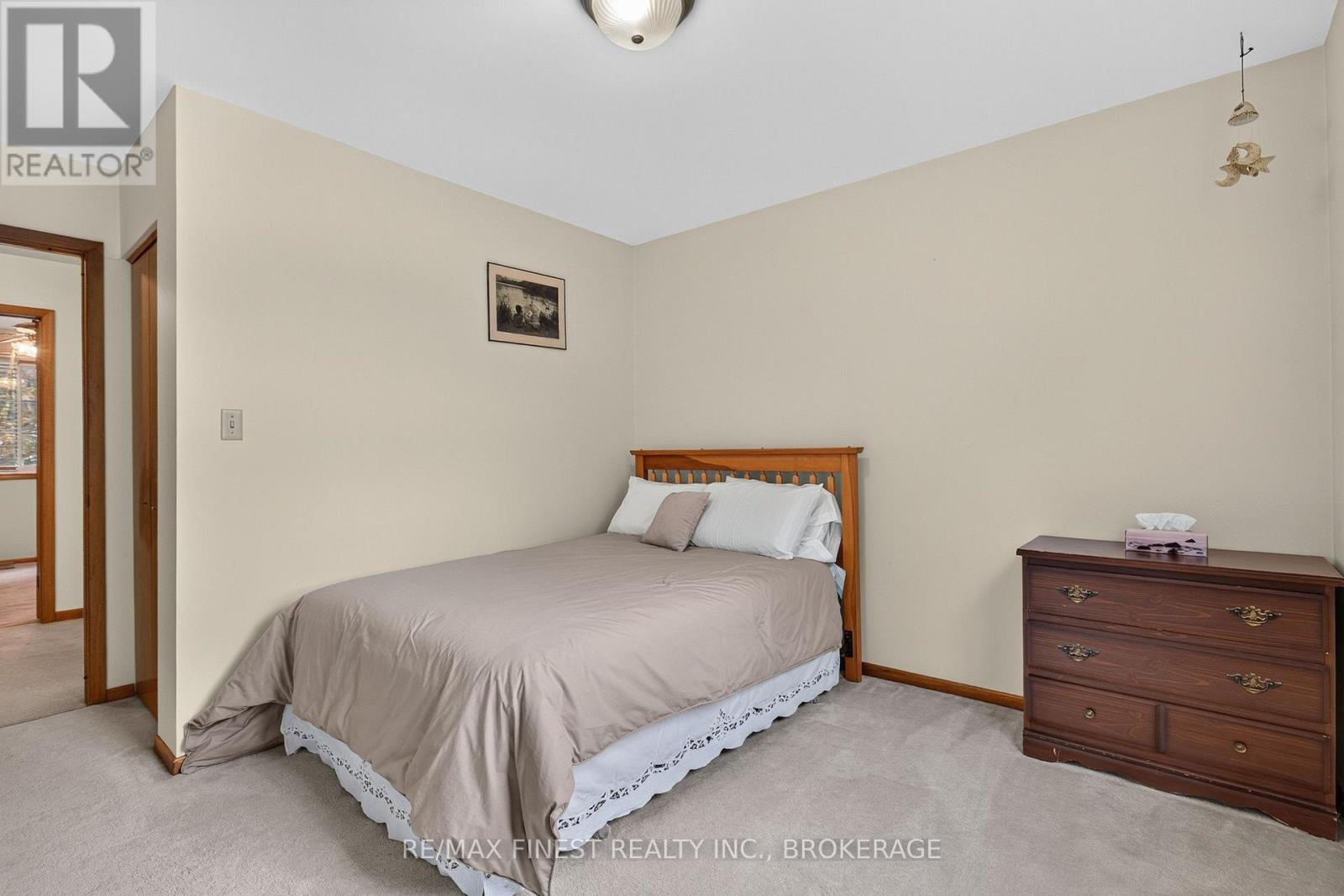 794 Butternut Street Property Photo 28