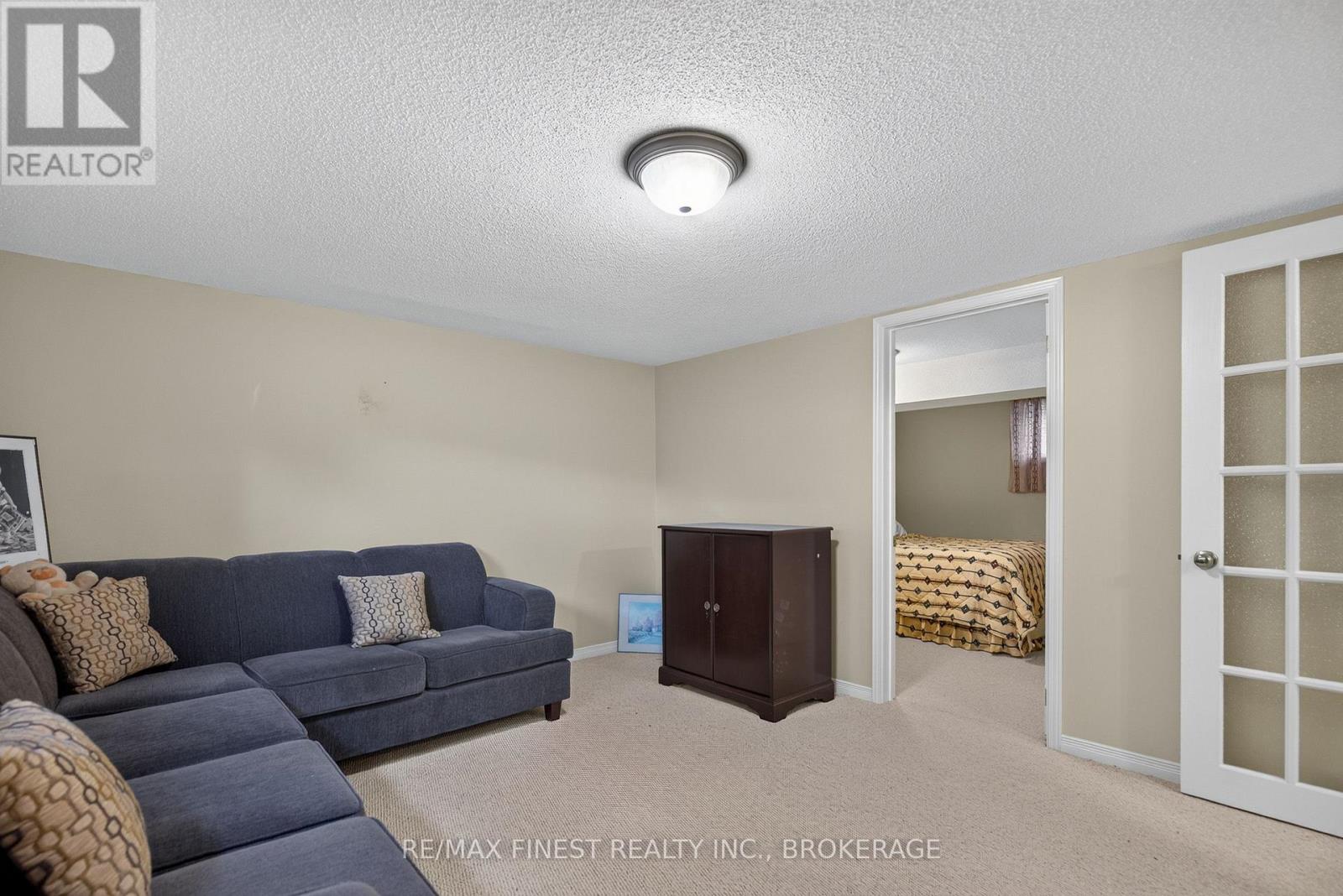 794 Butternut Street Property Photo 37