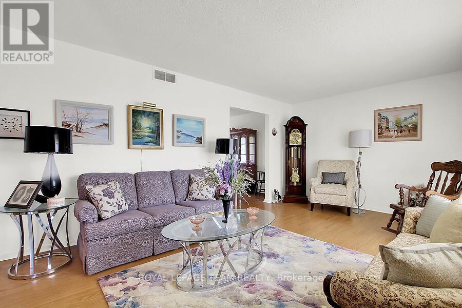 31 Ross Street Property Photo 5