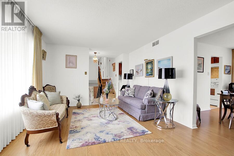 31 Ross Street Property Photo 7