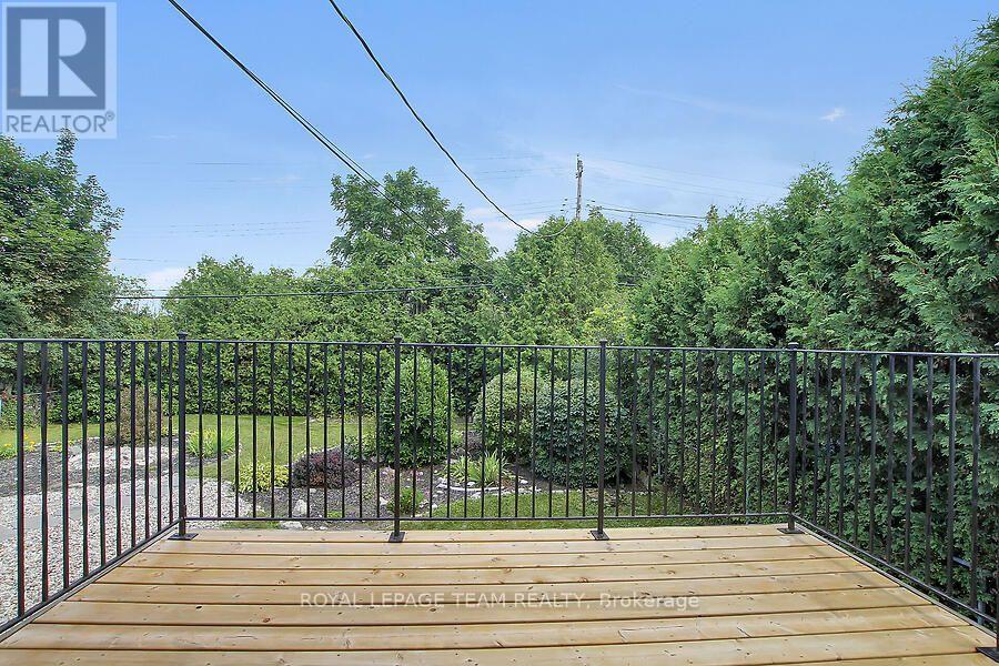 31 Ross Street Property Photo 11