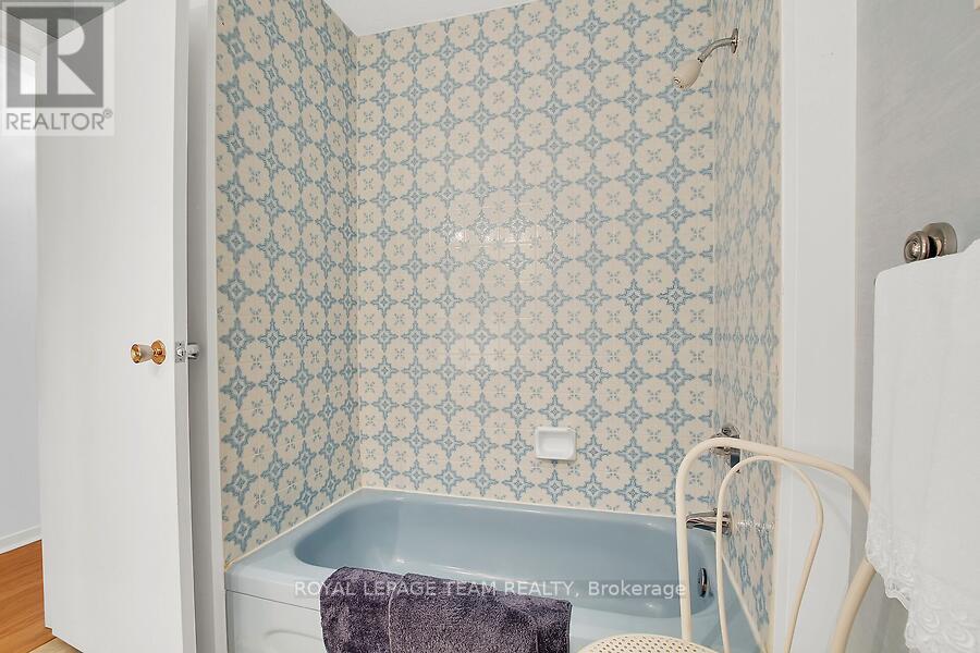 31 Ross Street Property Photo 20