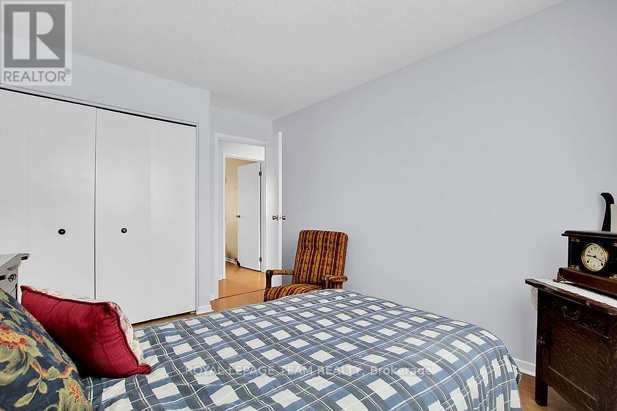 31 Ross Street Property Photo 27