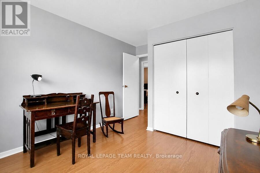 31 Ross Street Property Photo 29