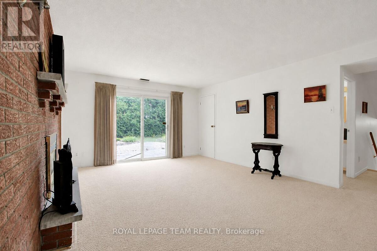 31 Ross Street Property Photo 36