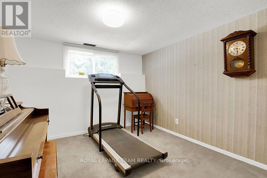 31 Ross Street Property Photo 40