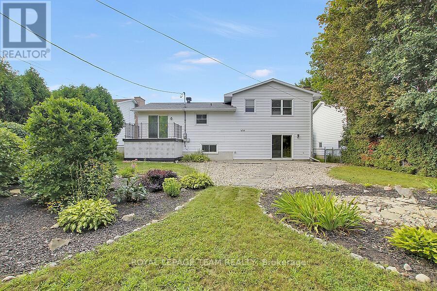 31 Ross Street Property Photo 44