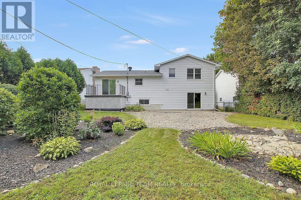 31 Ross Street Property Photo 49