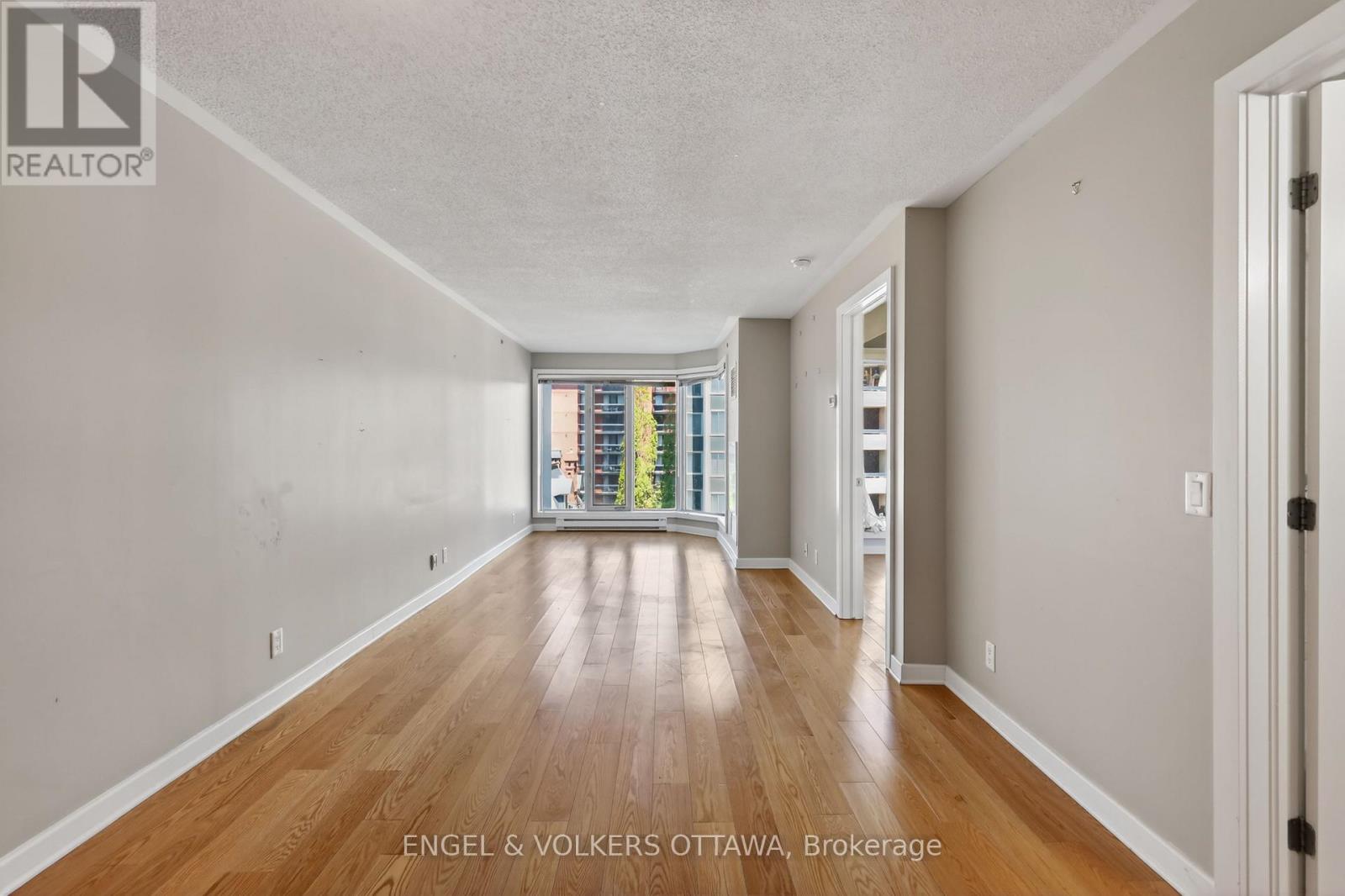 604 - 138 Somerset Street W Property Photo 16