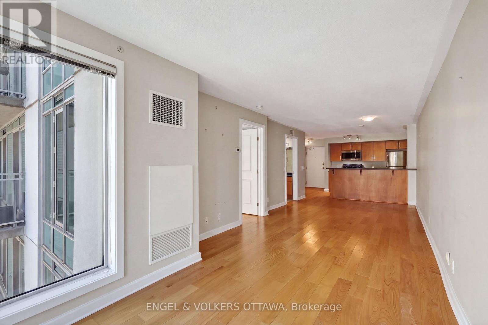 604 - 138 Somerset Street W Property Photo 22
