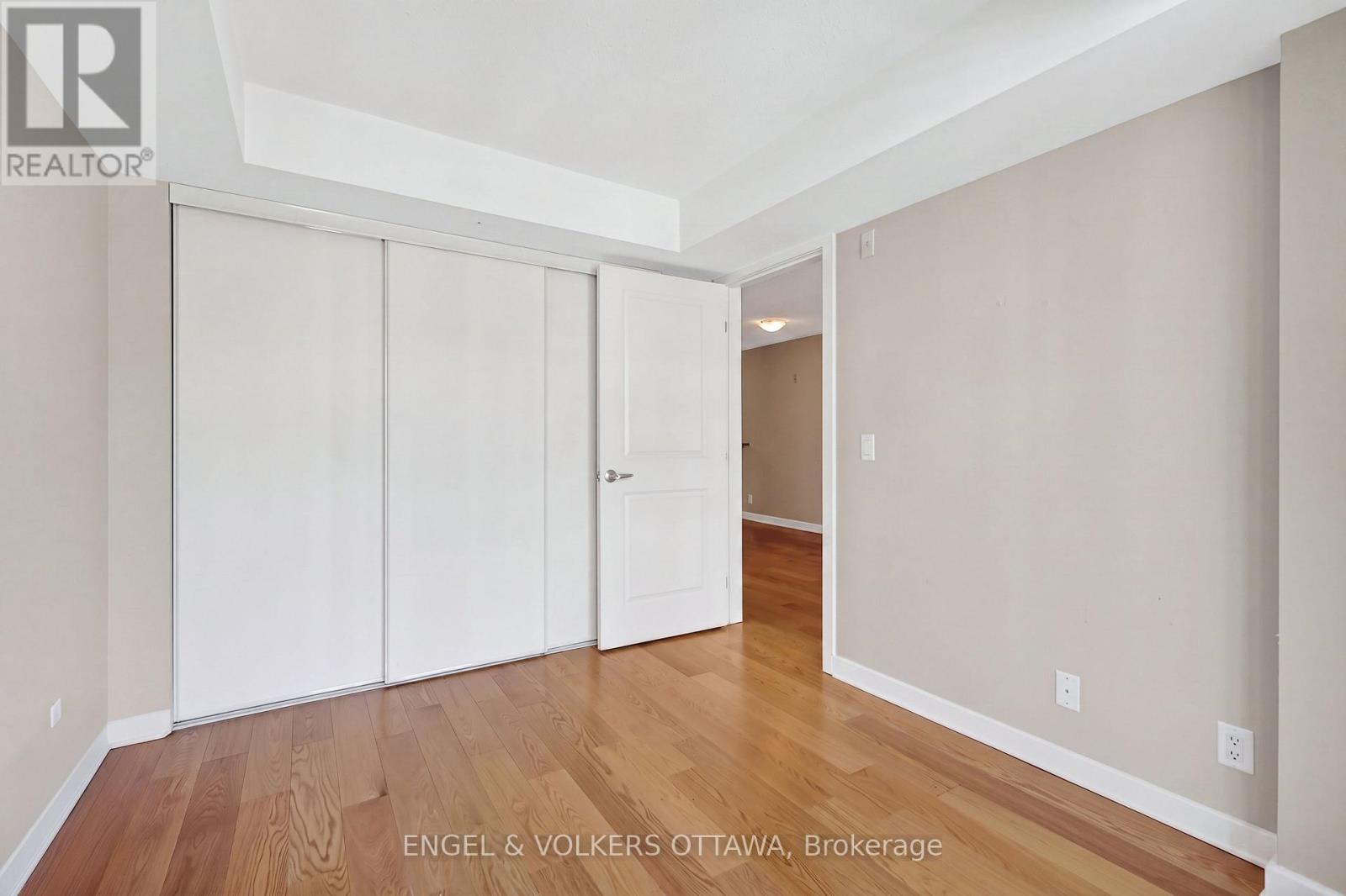 604 - 138 Somerset Street W Property Photo 30