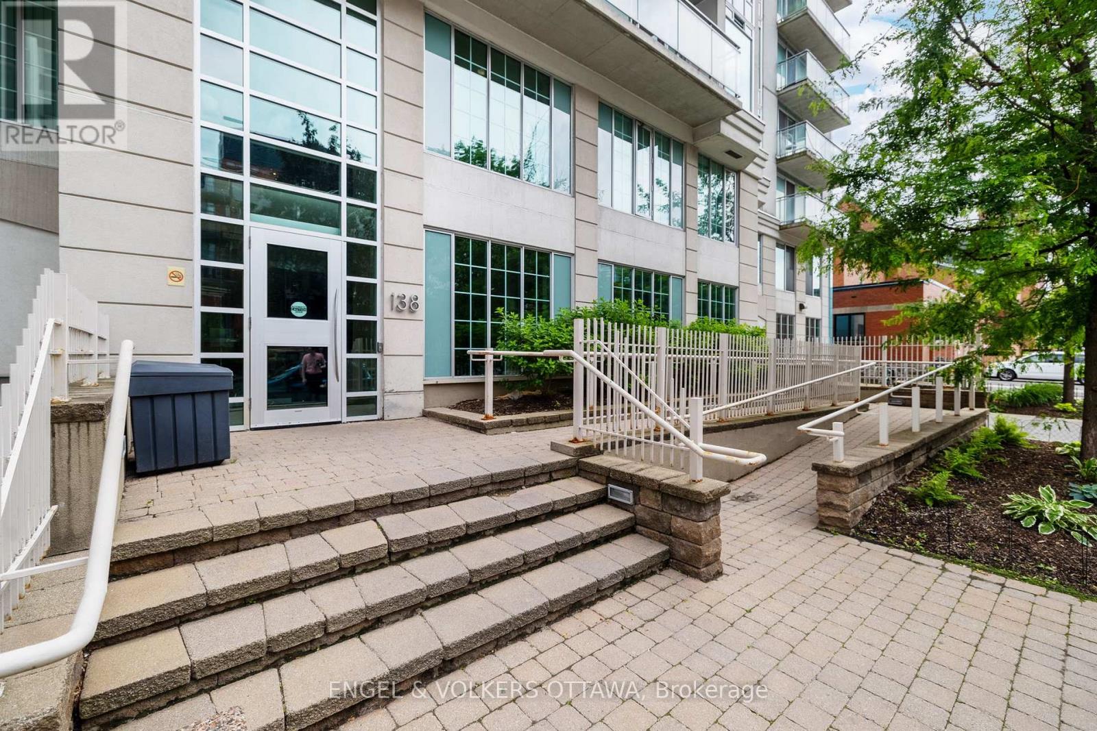 604 - 138 Somerset Street W Property Photo 33