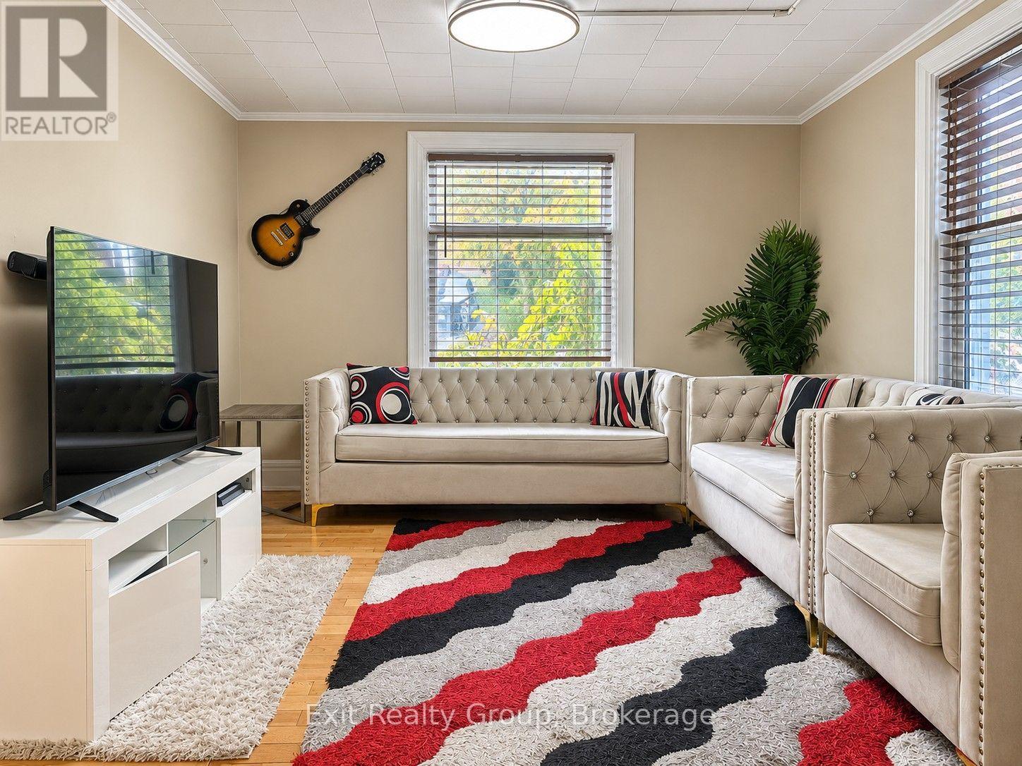19 Cedar Street Property Photo 5