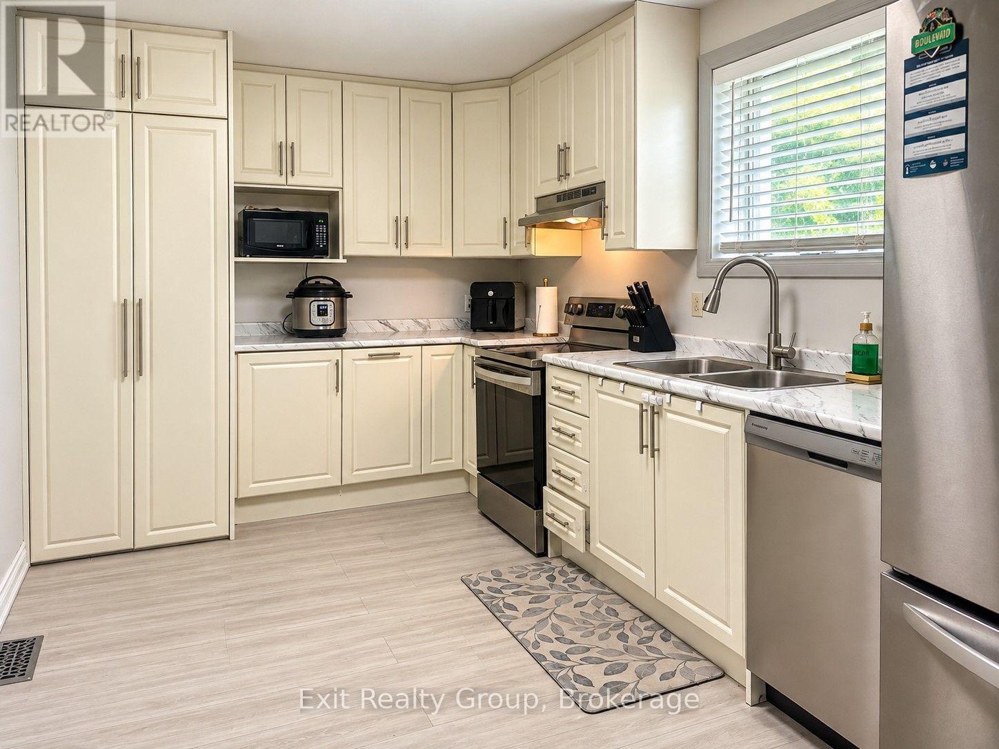 19 Cedar Street Property Photo 7