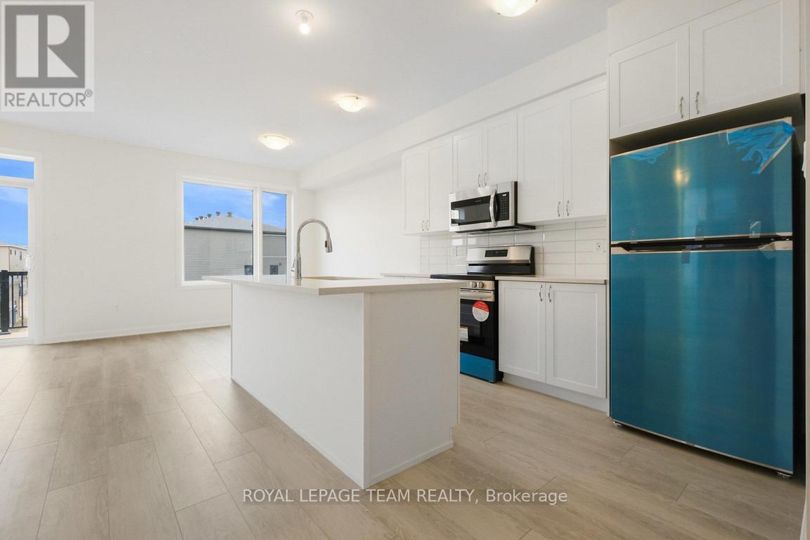 975 Athenry Court Property Photo 10